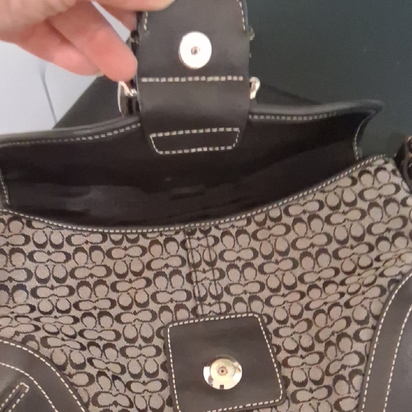 Coach Black and Gray Signature Shoulder Bag (MISSING STRAP) - Picture 7 of 7